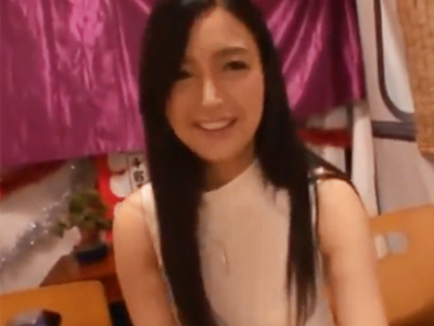 並木塔子が熟練の手コキ&チン食べテクで素人チンポを容赦なくザーメン抜き