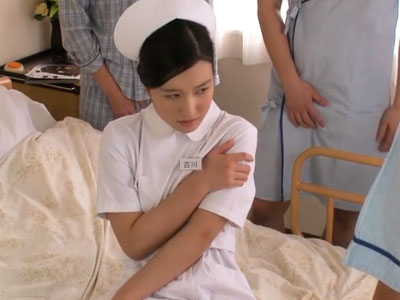 色白な清楚看護師が欲情した患者たちに襲われて→強制アクメ展開