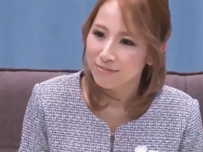 欲求不満な奥様の性欲解消にご協力→車内で本気のピストン披露