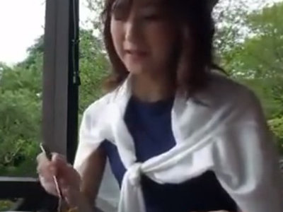 自ら他人チンポを欲しがってくる素人妻と旅行先で不倫大人の関係